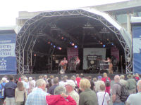 The Mangledwurzels performing 'Twice Daily' at the EDF Energy Bristol Harbour Festival (2 Aug 2008)